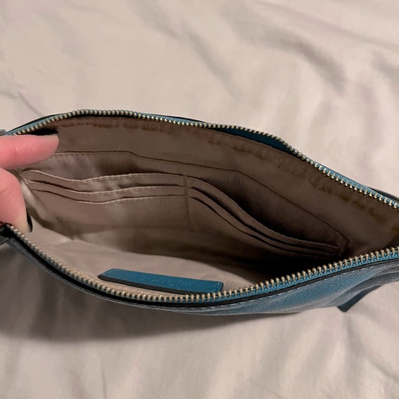 MICHAEL KORS CLUTCH - Picture 8 of 9